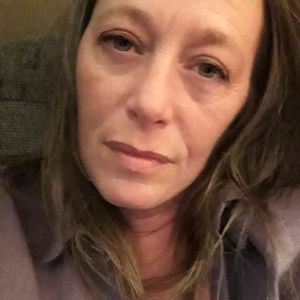 Meet your Posher, Lorie